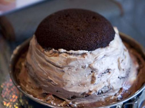 1. Этап. Торт Принцесса: И так со всеми коржами. Убираем в холодильник часов на 4-5.