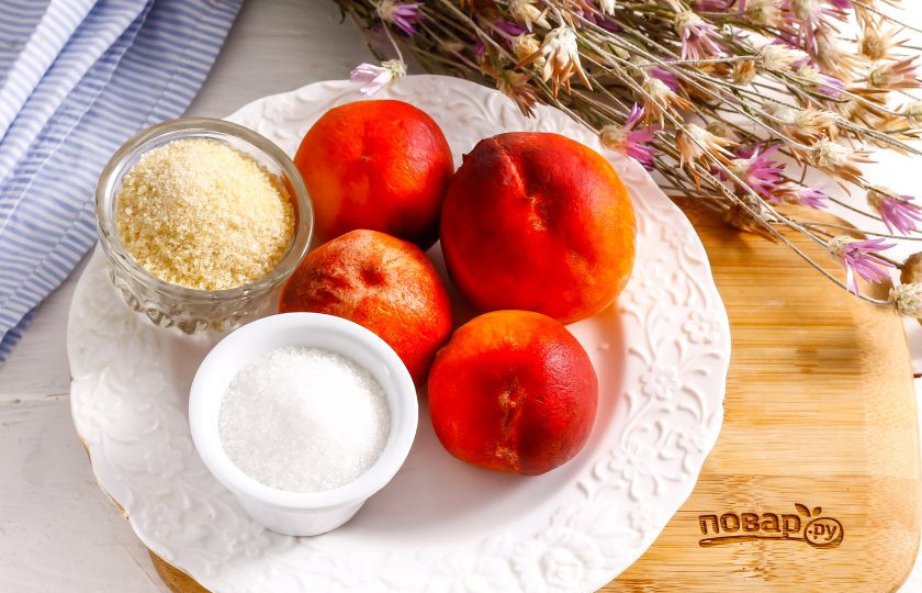 1. Этап. Персиковый компоте для торта: Подготовьте указанные ингредиенты. Персики лучше всего использовать не сочных сортов, чтобы в компоте остались кусочки мякоти.