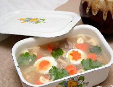 1. Этап. Куриный холодец: 6. Подаем с горчицей или хреном.