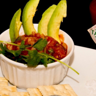 Закуска из креветок с овощами