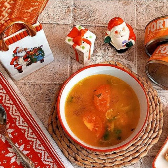 Суп с консервированным тунцом в масле