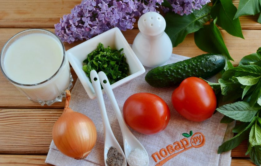 1. Этап. Райта: Подготовьте продукты. Вымойте овощи и зелень. Нарубите кинзу. Приступим!