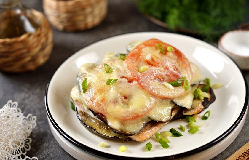 1. Этап. Форель с баклажанами в духовке: Форель с баклажанами в духовке готова! Приятного аппетита!