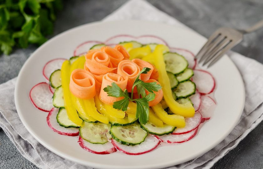 1. Этап. Карпаччо из овощей: Карпаччо из овощей готово, приятного аппетита!