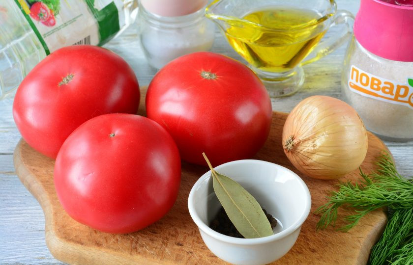 1. Этап. Сладкие маринованные помидоры дольками: Подготовьте все ингредиенты.