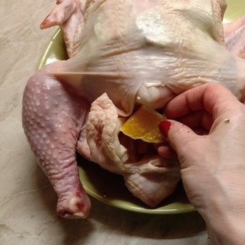 1. Этап. Курица, запеченная по-особому: *