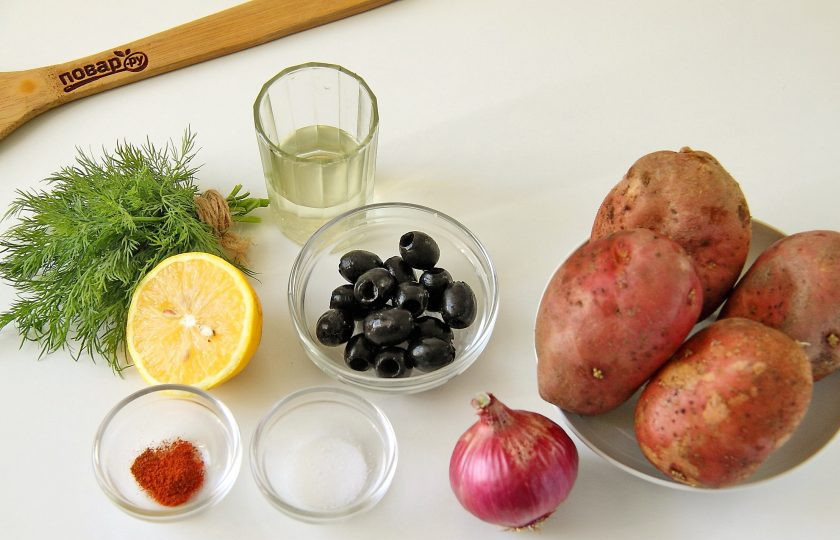 1. Этап. Салат с картофелем: Подготовьте все ингредиенты.