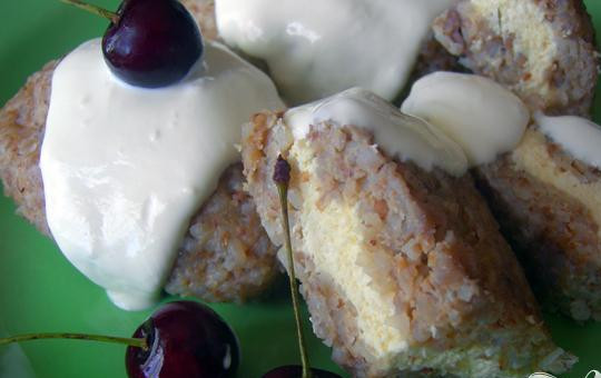 1. Этап. Гречневые зразы с творогом: 6. Затем примерно минут двадцать-тридцать варим готовые зразы на пару (так же их можно при желании и жарить). Подаем зразы со сметаной.