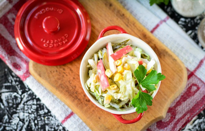 1. Этап. Крабовый салат с соленым огурцом: Приятного аппетита!