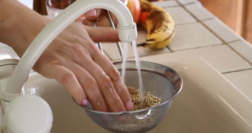 1. Этап. Пюре из киноа: 1. Киноа промойте. Воду доведите до кипения в сотейнике.