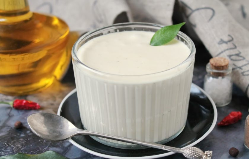 1. Этап. Майонез из сыра: Перелейте его в пиалу и подавайте к столу.