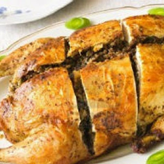 Курица, фаршированная грибами