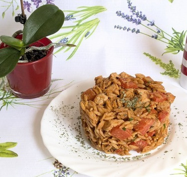 1. Этап. Куриная грудка с пастой орзо: Дать блюду настояться минут 10 и можно подавать.