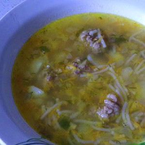 Суп с фрикадельками с лапшой