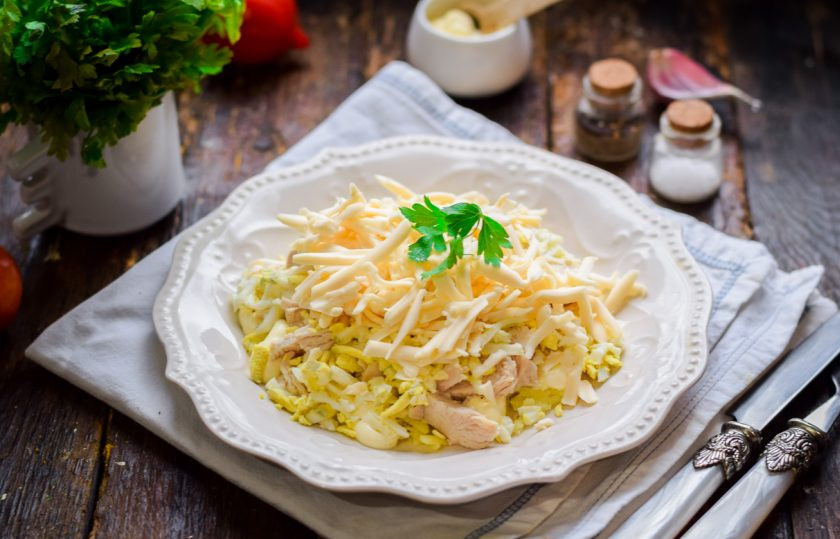 1. Этап. Салат с курицей и плавленным сыром: Приятного вам аппетита!