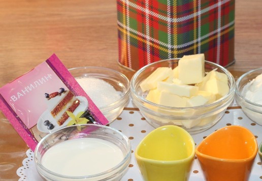 1. Этап. Булочки-трубочки с творогом и повидлом: 1. Подготовим продукты для приготовления теста.