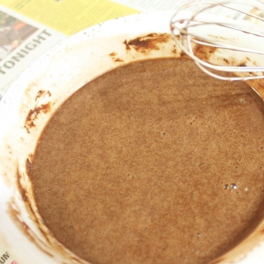 1. Этап. Торт в микроволновке: Хорошенько перемешиваем венчиком.