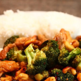 Курица с кешью