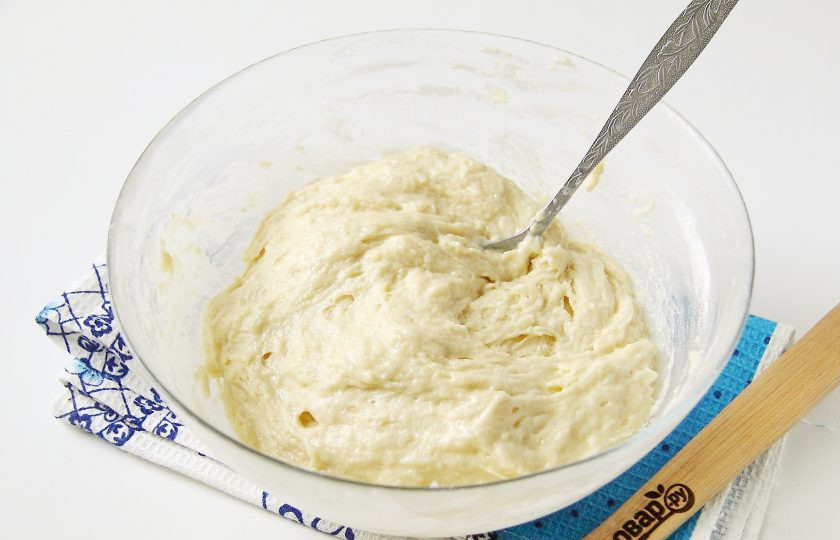 1. Этап. Кулич в мультиварке без дрожжей: Должно получиться достаточно густое и вязкое тесто. Если тесто получилось очень 