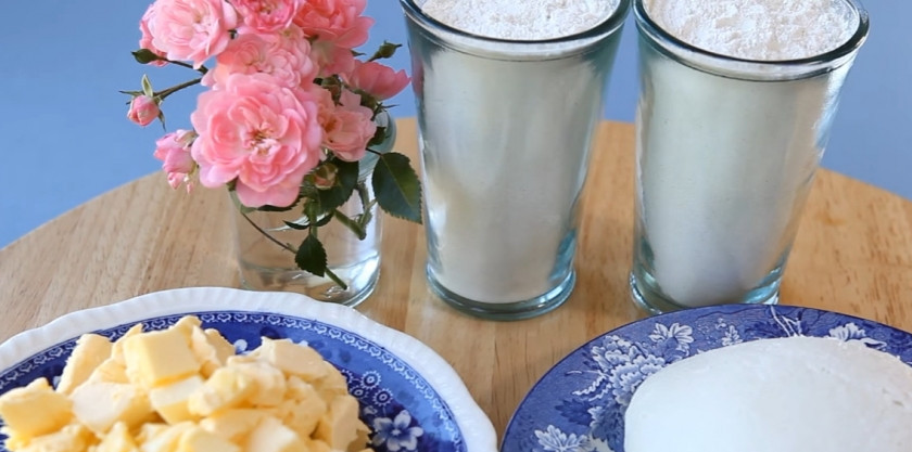 1. Этап. Творожное печенье Розочки: 1. Подготовьте все необходимые ингредиенты.