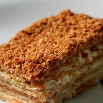 Торт Наполеон с кремом из сгущенки