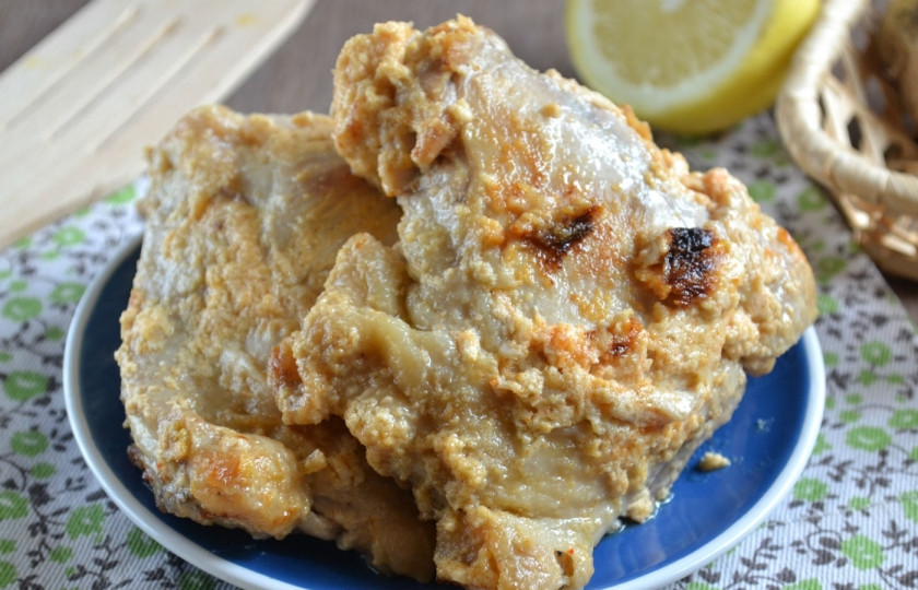 1. Этап. Куриные бедра под соусом: Курине бедра под соусом в мультиварке готовы. Подавайте их горячими с вашим любимым гарниром.