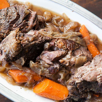 Говядина, тушеная в казане