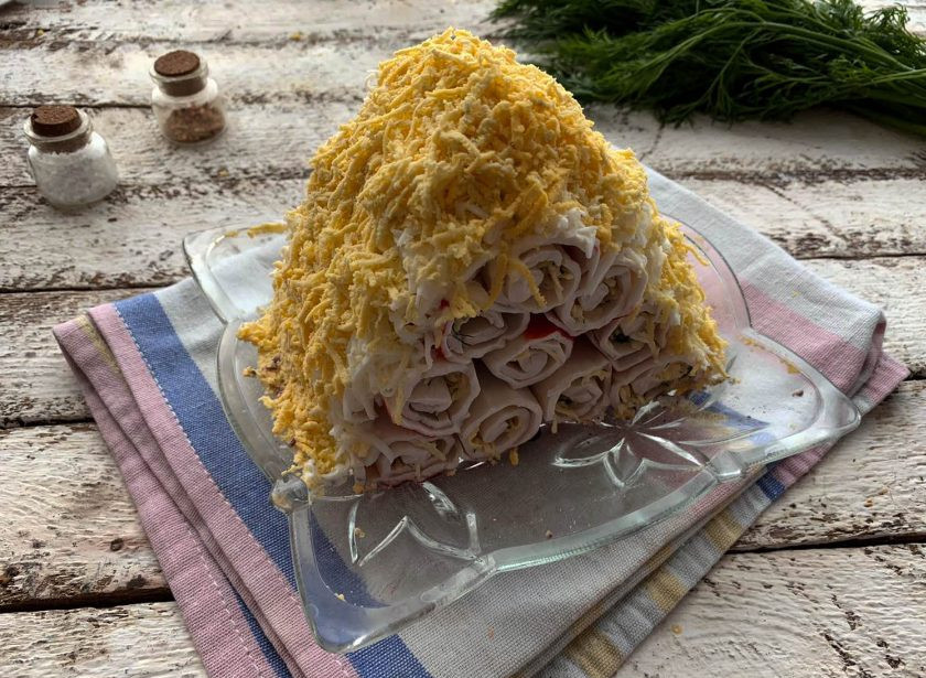 1. Этап. Салат Избушка из крабовых палочек: Салат 