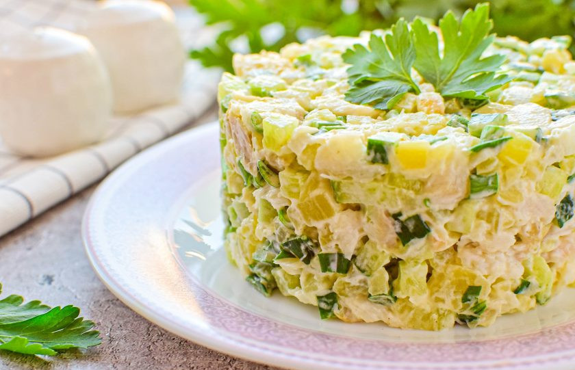 1. Этап. Салат с треской и огурцом: Приятного угощения!