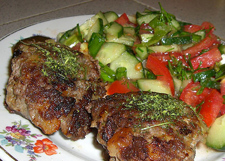 1. Этап. Вкусные мясные котлеты: 4. Вот и все! Быстро и вкусно! Приятного аппетита!