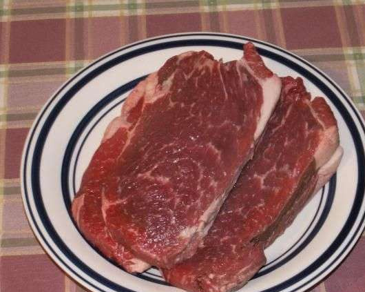 1. Этап. Жареный ломоть говядины: Говядину порезать на порционные куски.