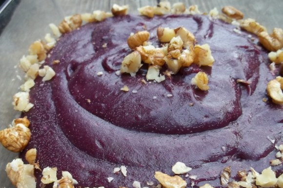 1. Этап. Пеламуши: 12. Пеламуши остынет и застынет через 2 часа. Обычно пеламуши подают с грецкими орехами. А если блюдо перевернуть, то получится красивый десерт с гладкой поверхностью. Храните в холодильнике в течение нескольких дней. Приятного аппетита!