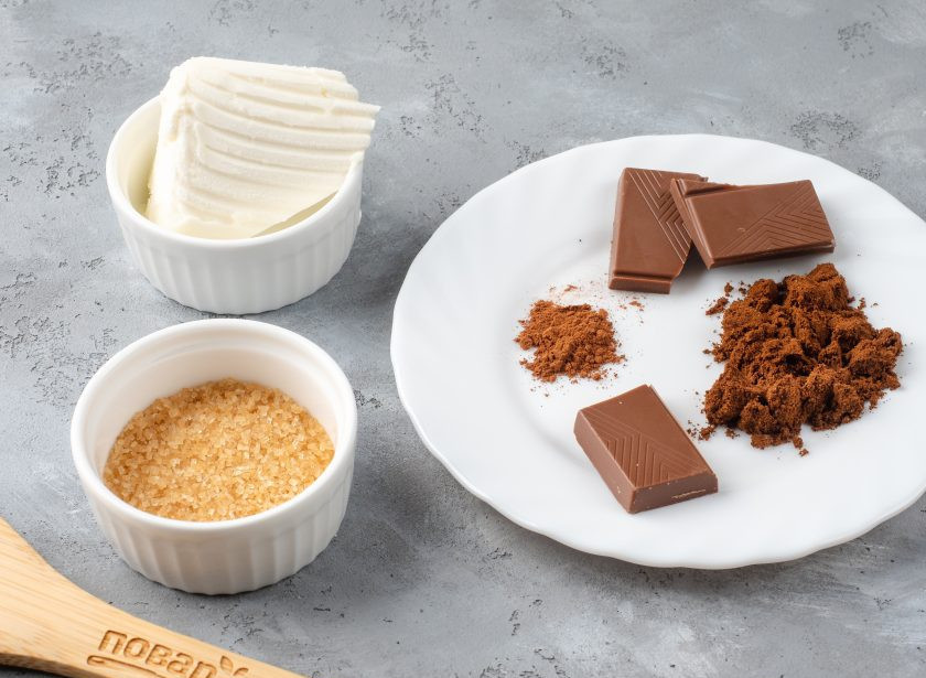 1. Этап. Кофе с пломбиром: Подготовьте все необходимые ингредиенты. Мороженое пусть немного подтает, пока готовим кофе.