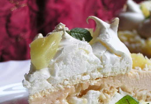 1. Этап. Кокосовый торт-безе с ананасами: Угощайтесь!