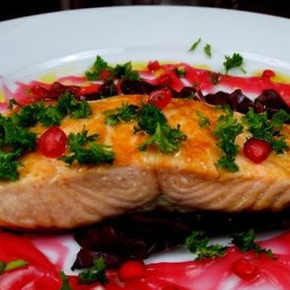 Рыба под соусом на сковороде