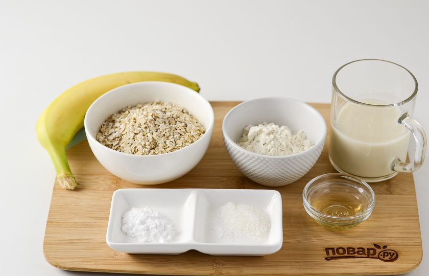 1. Этап. Овсяные оладьи: Подготовьте все ингредиенты.