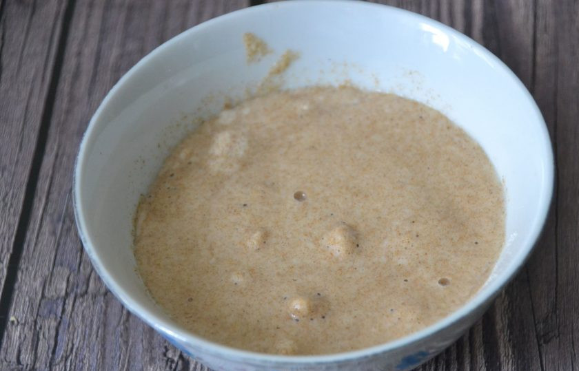 1. Этап. Деревенский квас: Через некоторое время ржаная закваска стала пузыриться, она готова к применению.