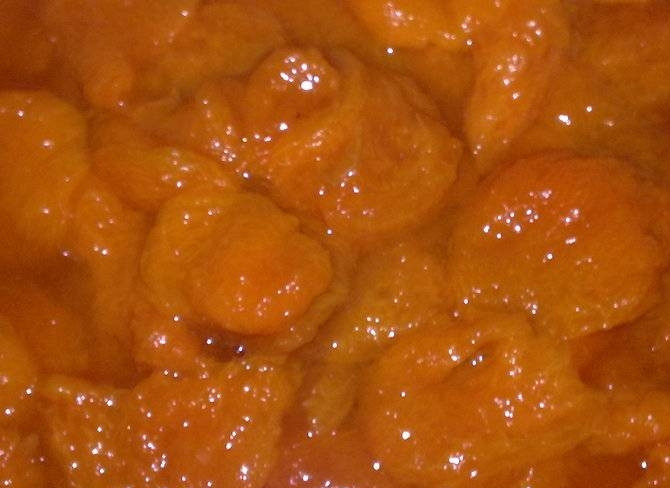 1. Этап. Конфитюр из абрикосов: Добавить пектин и проварить конфитюр еще 10 минут.