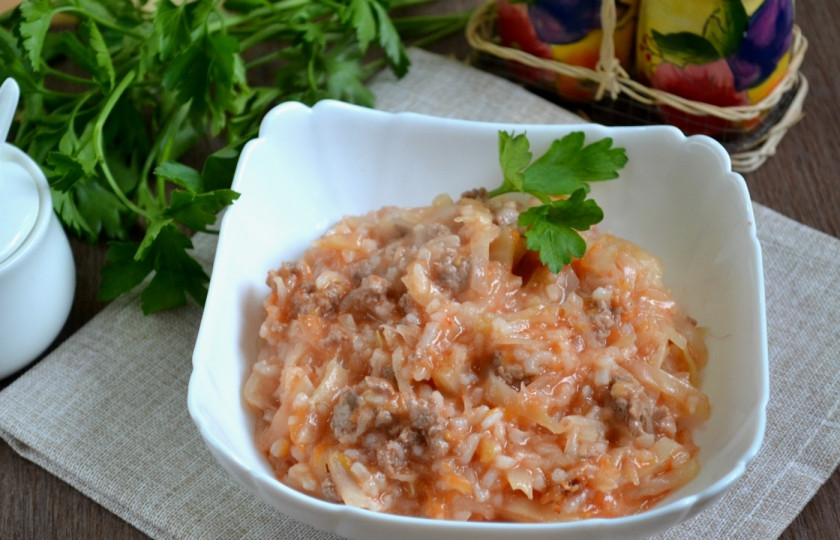 1. Этап. Ленивые голубцы под соусом: Ленивые голубцы под соусом готовы. Приятного аппетита!