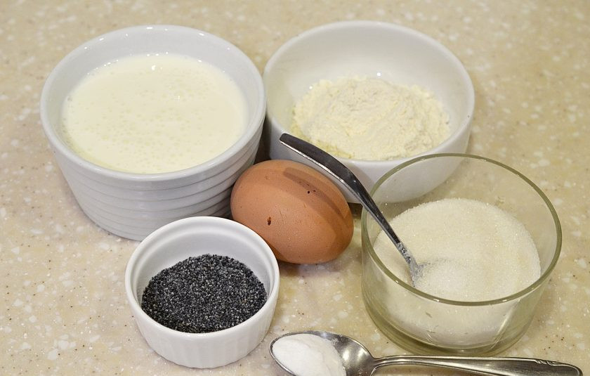 1. Этап. Тонкие блины с маком: Подготовьте все ингредиенты.