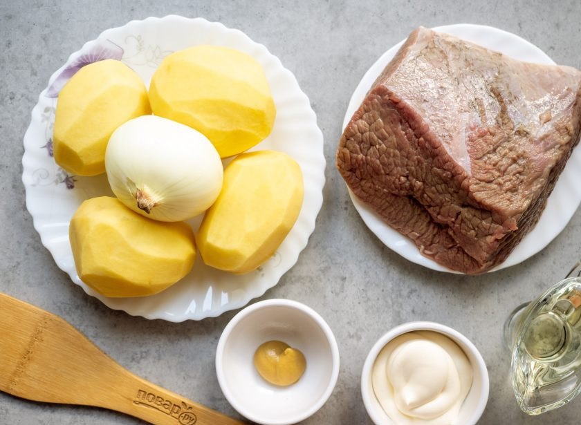 1. Этап. Лосятина с картошкой в духовке: Подготовьте все необходимые ингредиенты.