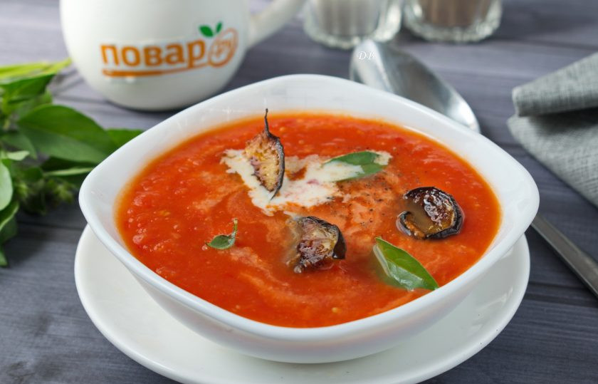 1. Этап. Суп томатный: 7. Подавайте с запеченными ломтиками баклажана. Приятного аппетита!