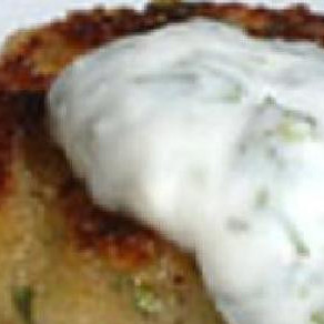 Сладкий картофель с йогуртом и кориандром