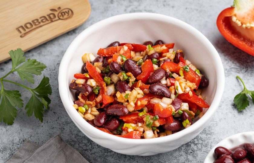 1. Этап. Салат из фасоли по-болгарски: Салат из фасоли по-болгарски готов, приятного вам аппетита!