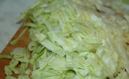 1. Этап. Рагу из капусты: Помыть и порезать капусту