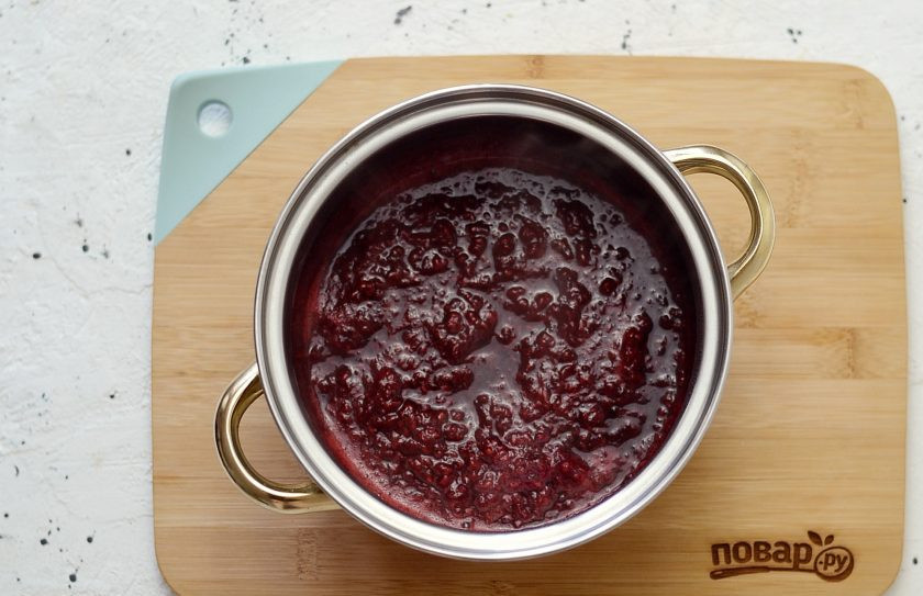 1. Этап. Варенье из стевии: Проварите 5 минут после закипания.