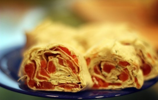 1. Этап. Рулетики из плавленого сыра: Приятного аппетита!