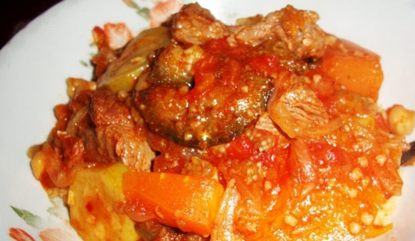 1. Этап. Рецепт кускуса по-арабски: Через 30 минут медленного тушения блюдо будет готово. Выложите сначала кускус, а сверху подливу. Приятного аппетита!