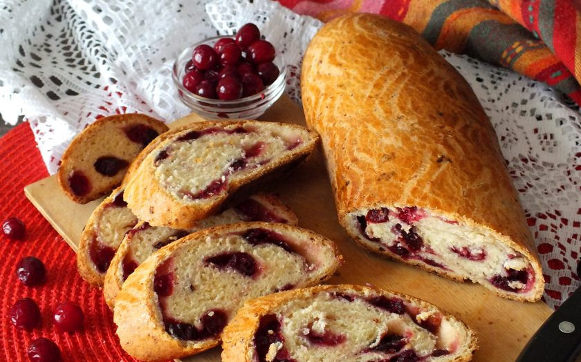 1. Этап. Творожный рулет с клюквой: Приятного аппетита!