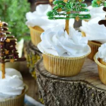 Капкейки имбирные Ёлочки в сугробах